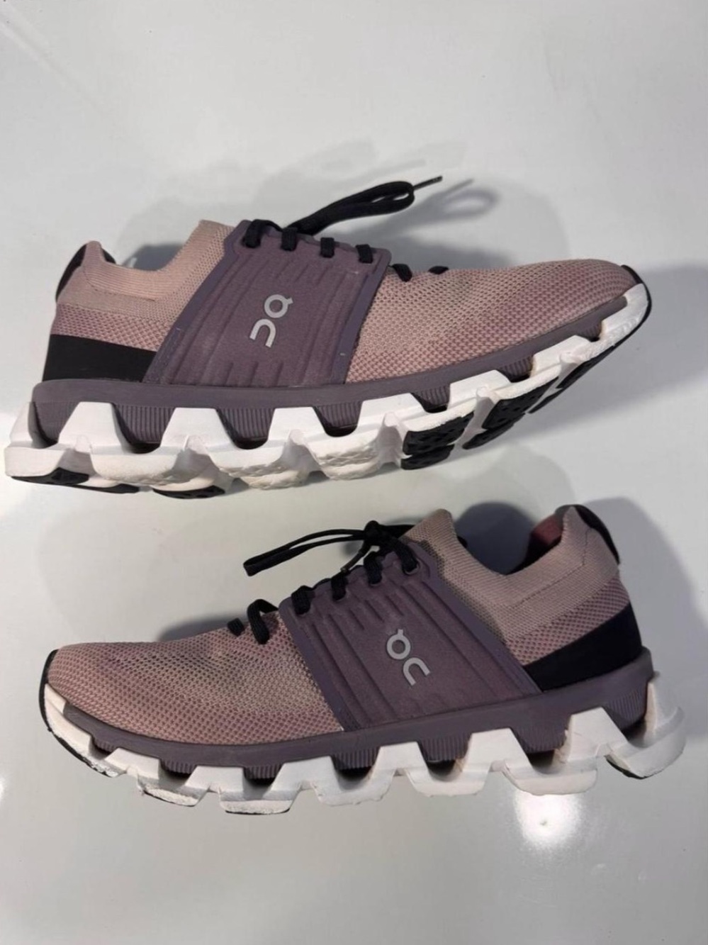 On Running Men’s Cloudswift Sneakers in Mauve and Black